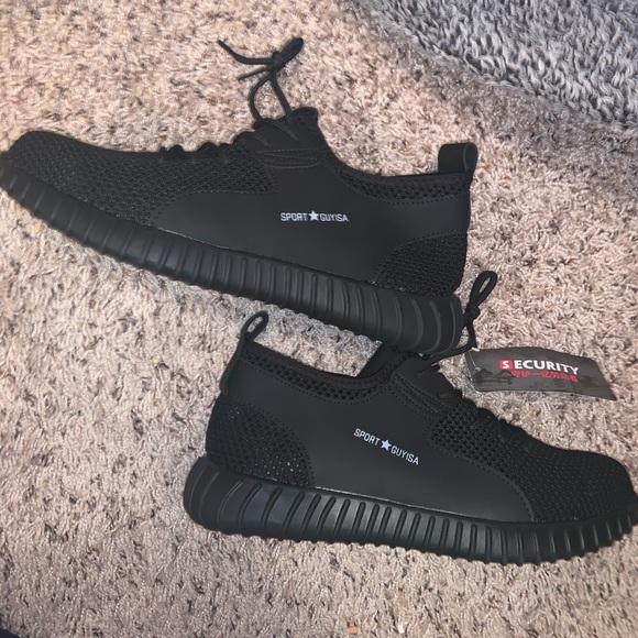 BRAND NEW W TAGS Men's Black Guyisa Sneakers - Picture 7 of 7